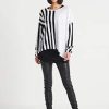 Planet Referee White Black
