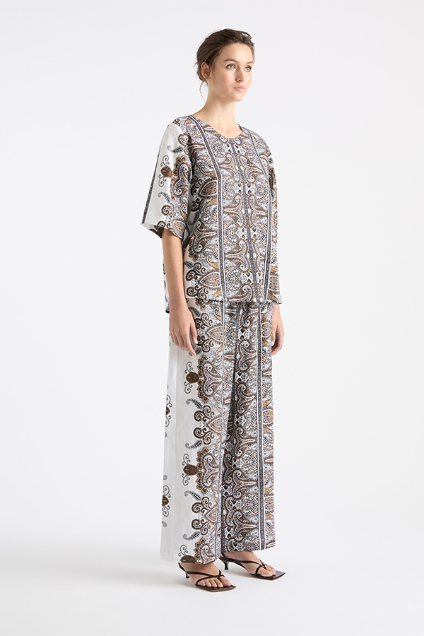 Mela Purdie Plaza T Lattice