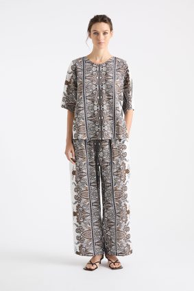 Mela Purdie Plaza T Lattice