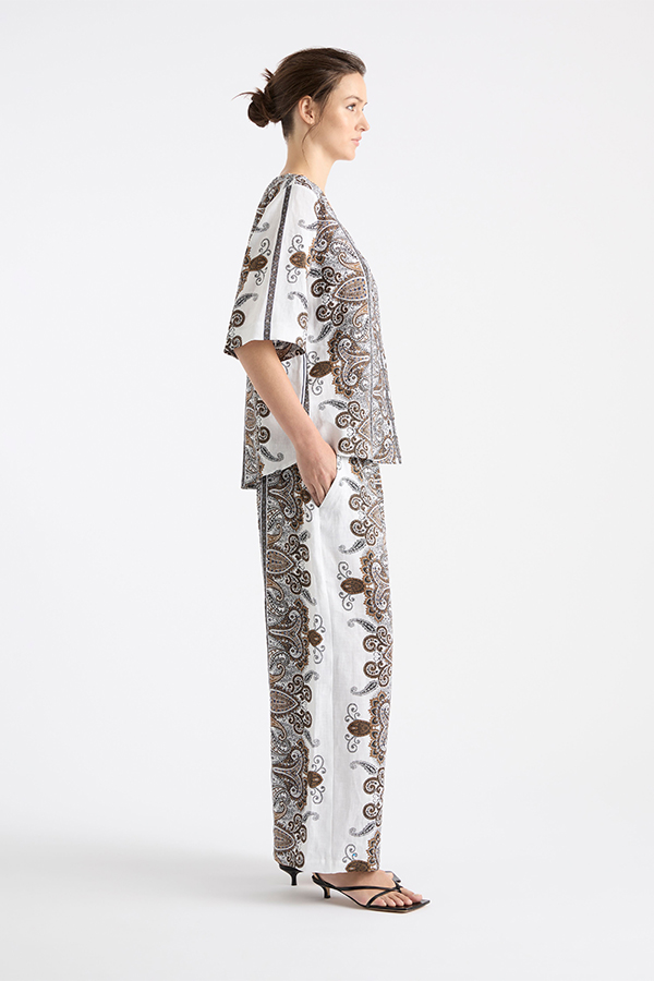 Mela Purdie Plaza T Lattice