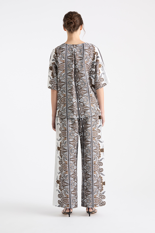 Mela Purdie Plaza T Lattice