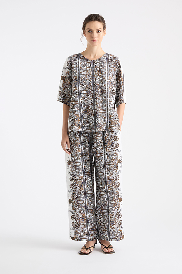 Mela Purdie Plaza T Lattice