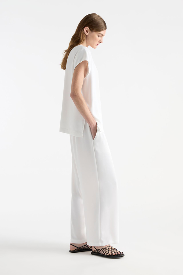 Mela Purdie Crema T White 2
