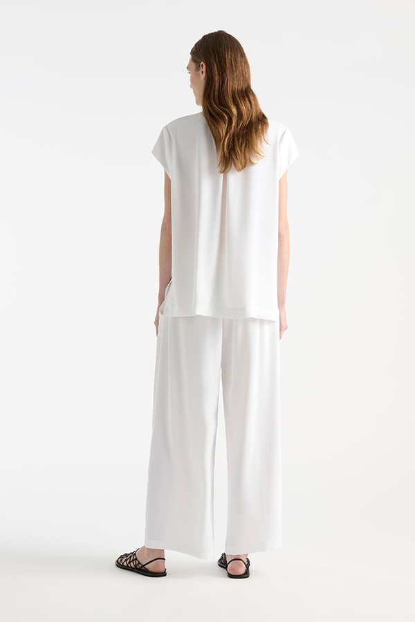 Mela Purdie Crema T White 2