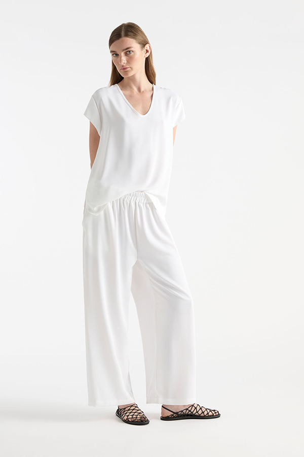 Mela Purdie Crema T White 2