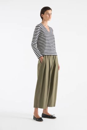 Mela Purdie V Neck Top White_Navy