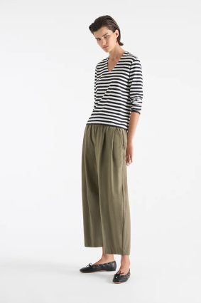 Mela Purdie V Neck Top White_Navy