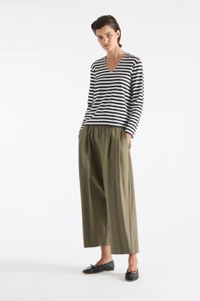 Mela Purdie V Neck Top White_Navy