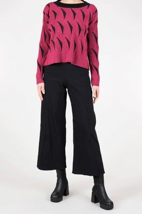 Planet Boomerang Sweater Black Lipstick