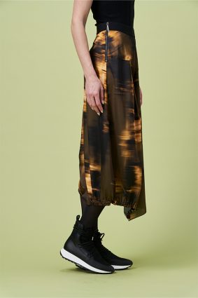 HIGH Literally Skirt Black Gold