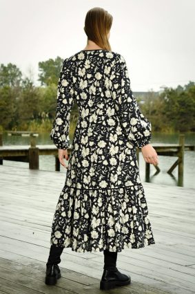 Curate The Guiding Power Dress Black Floral