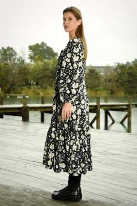 Curate The Guiding Power Dress Black Floral