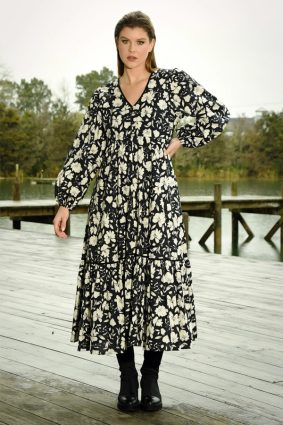 Curate The Guiding Power Dress Black Floral