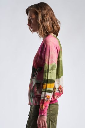 High Solitary Deer Crew Neck Sweater Green & Pink