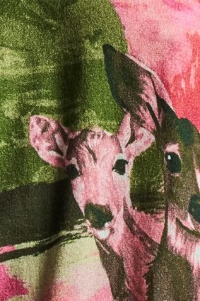 High Solitary Deer Crew Neck Sweater Green & Pink