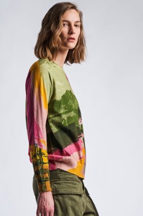 High Solitary Deer Crew Neck Sweater Green & Pink
