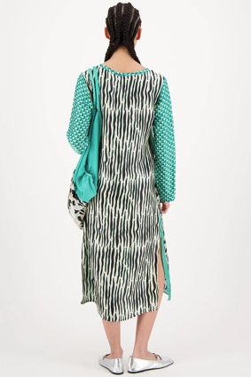 Me369 Violet V-Neck T-Dress Safari