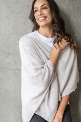 Esperance & Co Classic Topper with Pearls Latte