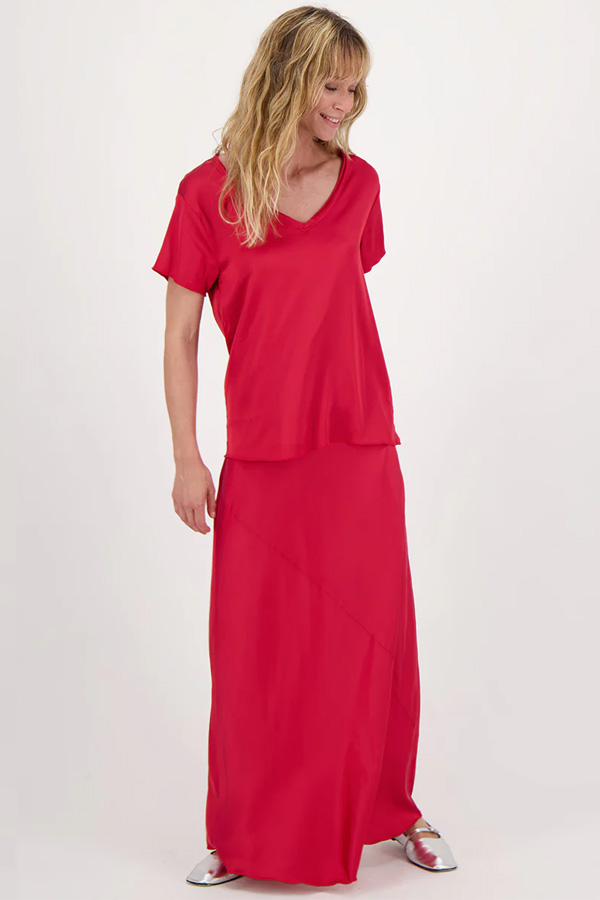 Me369 Jasmine Solid V Neck Shirt Red