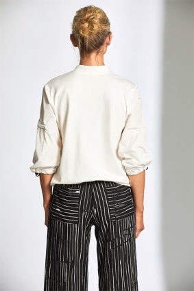 Peruzzi Contrast Zip Cardi With Pockets EcruBlack