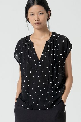 Surkanan Blouse with V-neck Opening Black