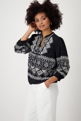 Monari Round Neck Blouse Embroidery Black