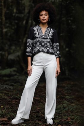 Monari Round Neck Blouse Embroidery Black