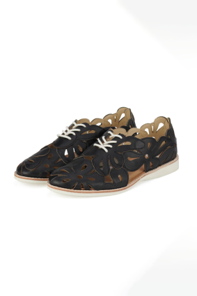 Rollie Sidecut Applique Shoe Black