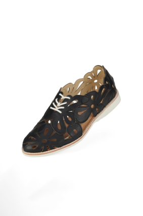 Rollie Sidecut Applique Shoe Black