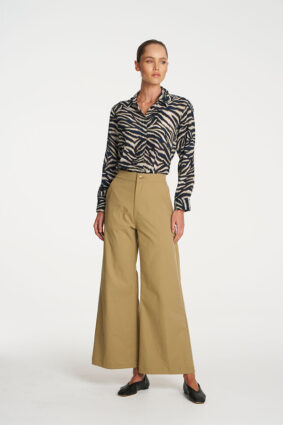 Mela Purdie Soft Shirt Brush