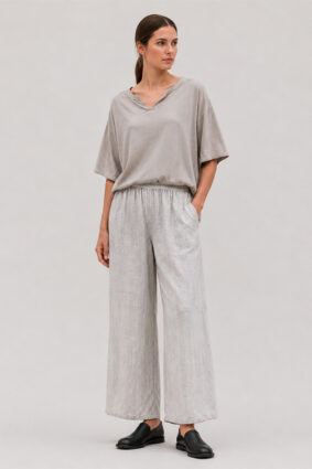La Vaca Loca Lillia pants in cold white made from soft cotton voile with an elastic waistband.