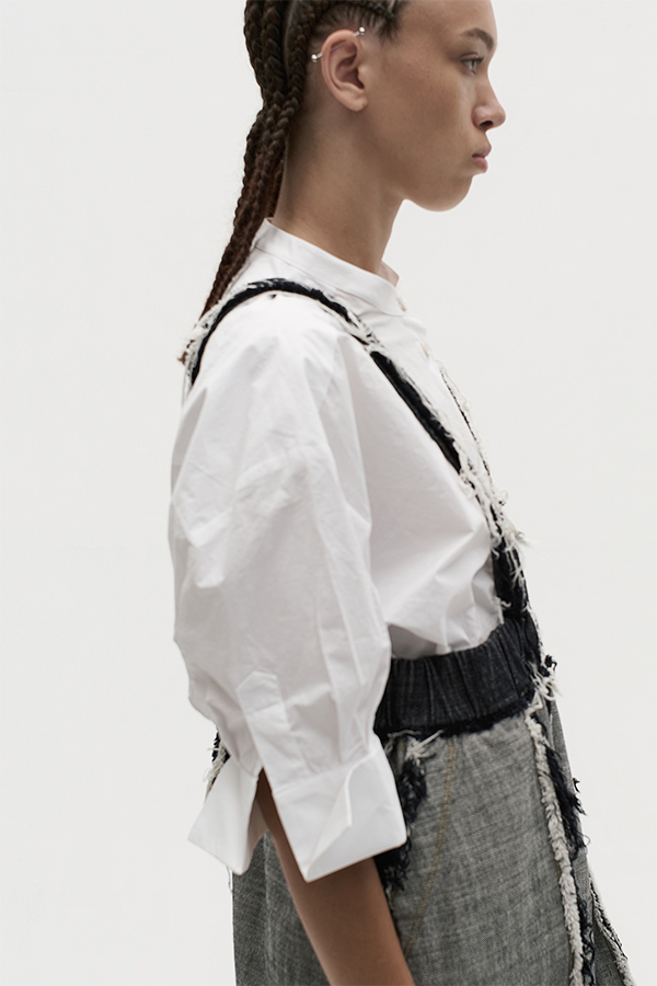 La Vaca Loca Pone short relaxed fit shirt in optical white cotton poplin with wide 3/4 sleeves and turn-up cuffs.
