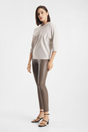 Raffaello Rossi Grazia Top Chalk with classic round neckline and three-quarter raglan sleeves