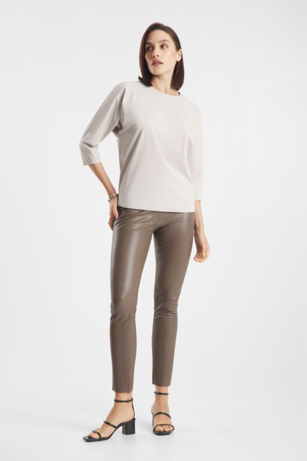 Raffaello Rossi Grazia Top Chalk with classic round neckline and three-quarter raglan sleeves