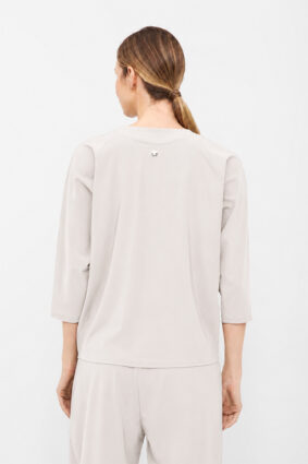 Raffaello Rossi Grazia Top Chalk with classic round neckline and three-quarter raglan sleeves