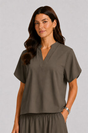 Raffaello Rossi Loui Top Olivin with V-neckline and subtle balloon sleeves