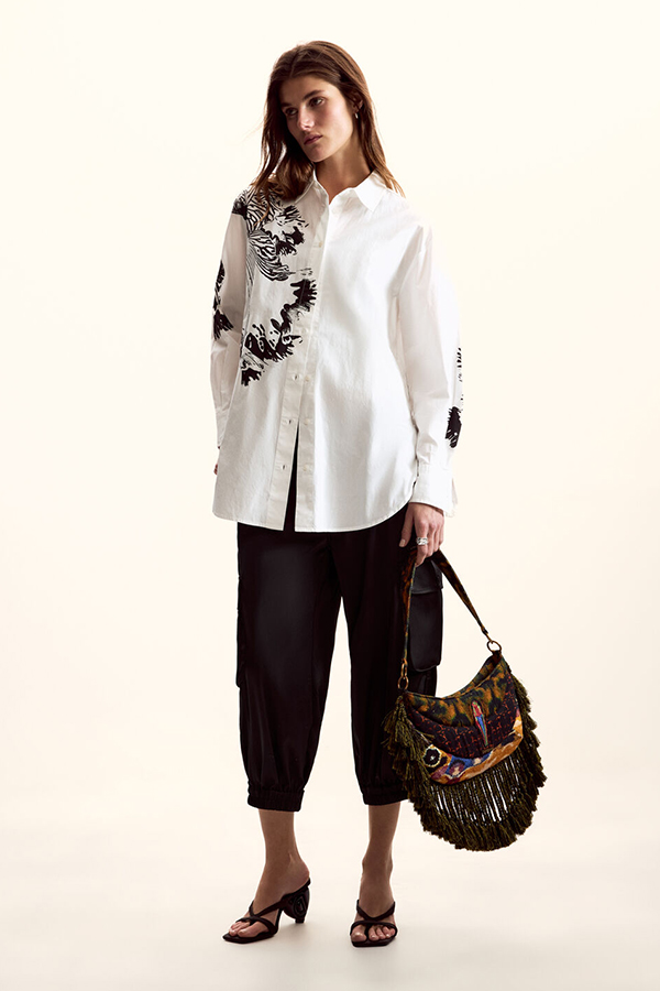 Desigual Shirt Orchid Blanco front view showing crisp white finish and striking monochrome orchid artwork