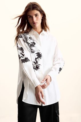 Desigual Shirt Orchid Blanco front view showing crisp white finish and striking monochrome orchid artwork