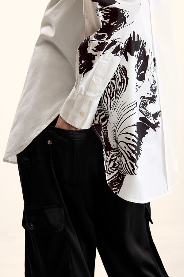 Desigual Shirt Orchid Blanco front view showing crisp white finish and striking monochrome orchid artwork