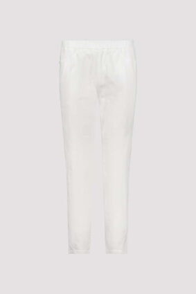 Monari off white jeggins pants with a sleek fitted silhouette worn by a model.