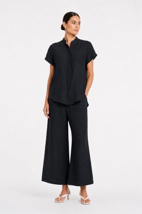 Mela Purdie Lino Pant Shot Navy front view showing wide-leg silhouette and cropped length