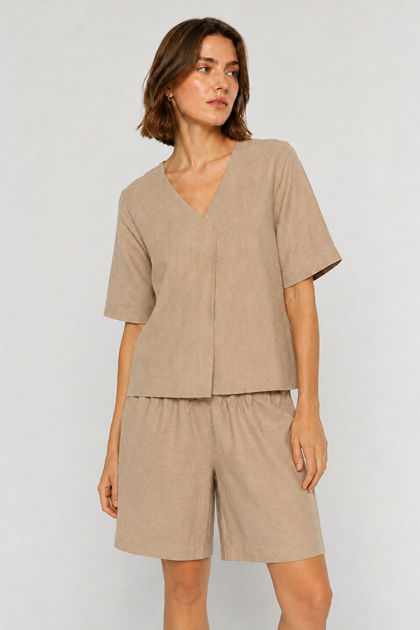 Mos Mosh Eie pure linen Bermuda shorts featuring a relaxed fit and comfortable elasticated waist in oak