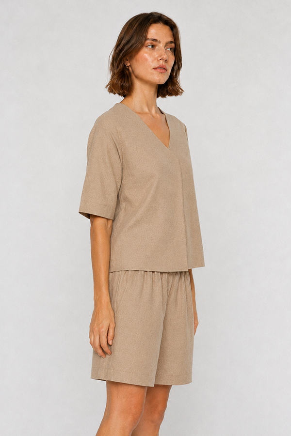 Mos Mosh Eie pure linen Bermuda shorts featuring a relaxed fit and comfortable elasticated waist in oak