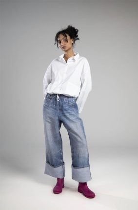 Elemente Clemente Pants Rundu Up Blue Denim in washed linen with turned-up cuffs