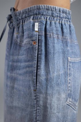 Elemente Clemente Pants Rundu Up Blue Denim in washed linen with turned-up cuffs