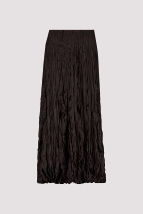 Monari crinkled maxi skirt in rich coffee brown featuring a comfortable elasticated waistband and flowing silhouette