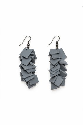 Neo Flat pearlgrey square neoprene drop earrings